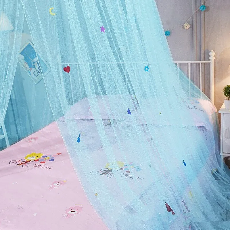 Canopy Bed Girl's Room