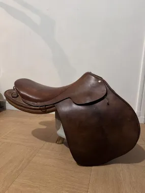 high-quality horse saddles
