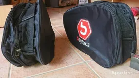 Moto : sacoches internes Bagtecs neuf Ajouté le : 18/05/2024