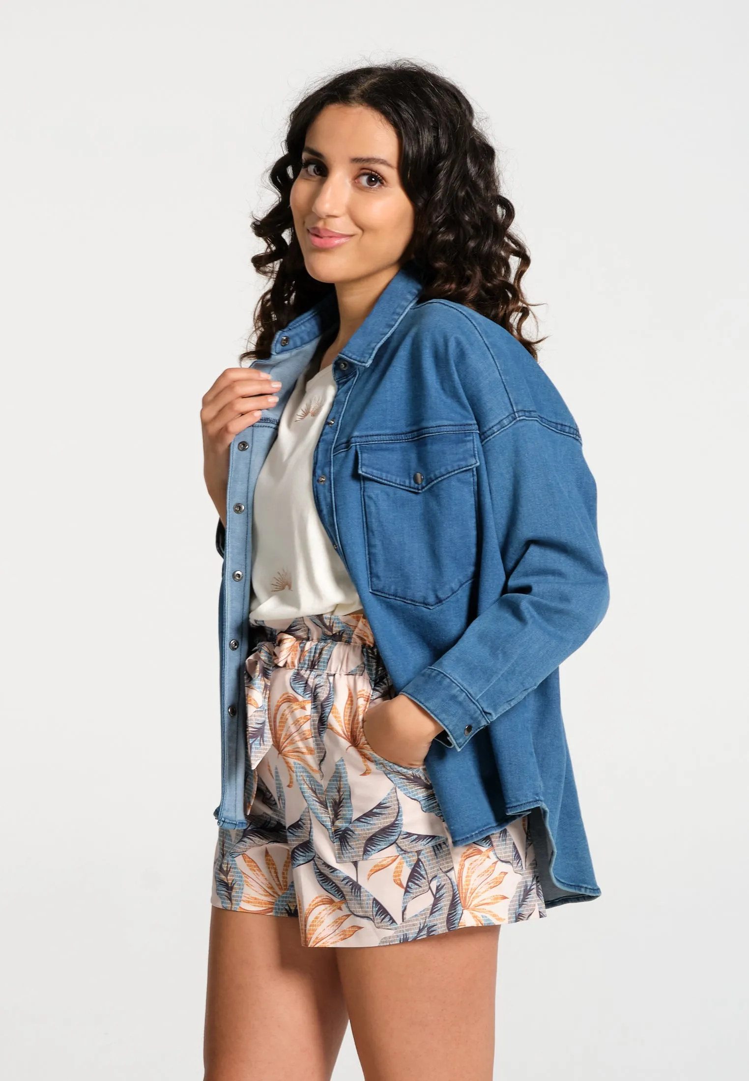 Sur-chemise femme bleu léger en denim